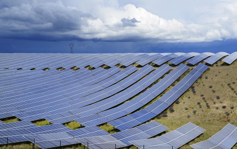 Проекти за 720 МВт печелят соларен търг във Франция 